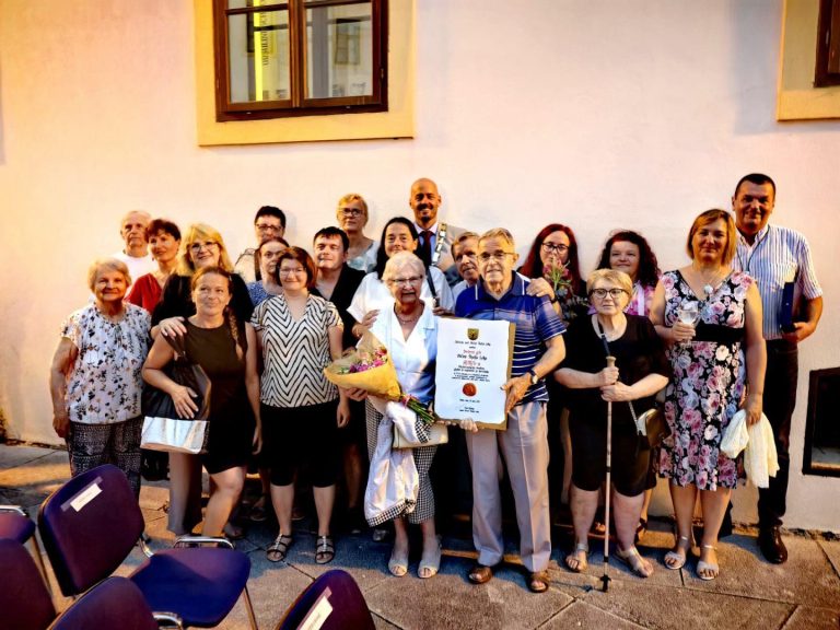 PRIZNANJE OBČINE ŠKOFJA LOKA MEDOBČINSKEMU DRUŠTVU AURIS KRANJ