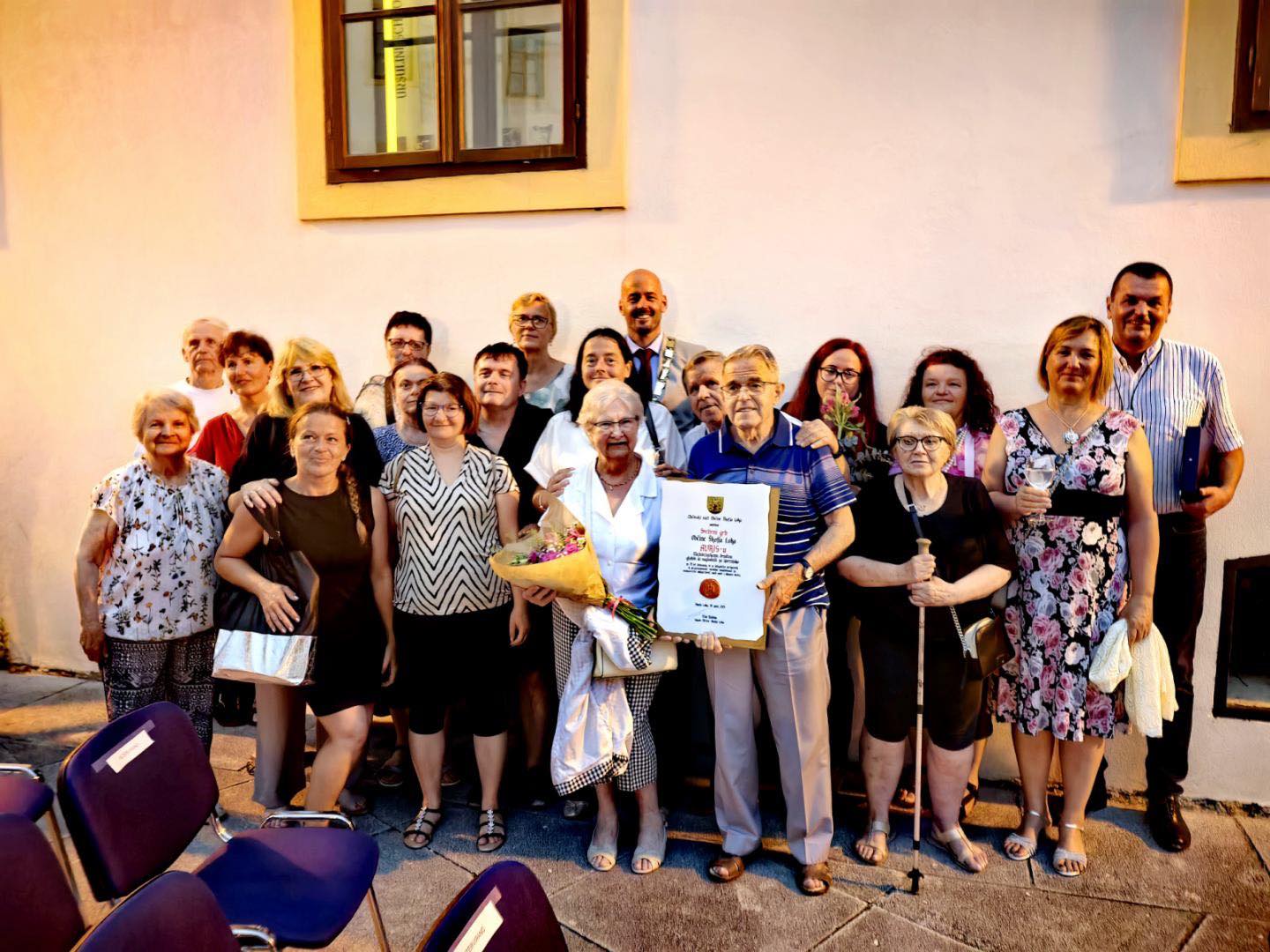 PRIZNANJE OBČINE ŠKOFJA LOKA MEDOBČINSKEMU DRUŠTVU AURIS KRANJ